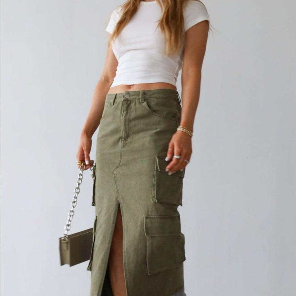 Chic Olive Maxi Cargo Skirt